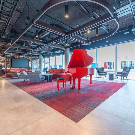Radisson Red Galway 호텔 외부 사진