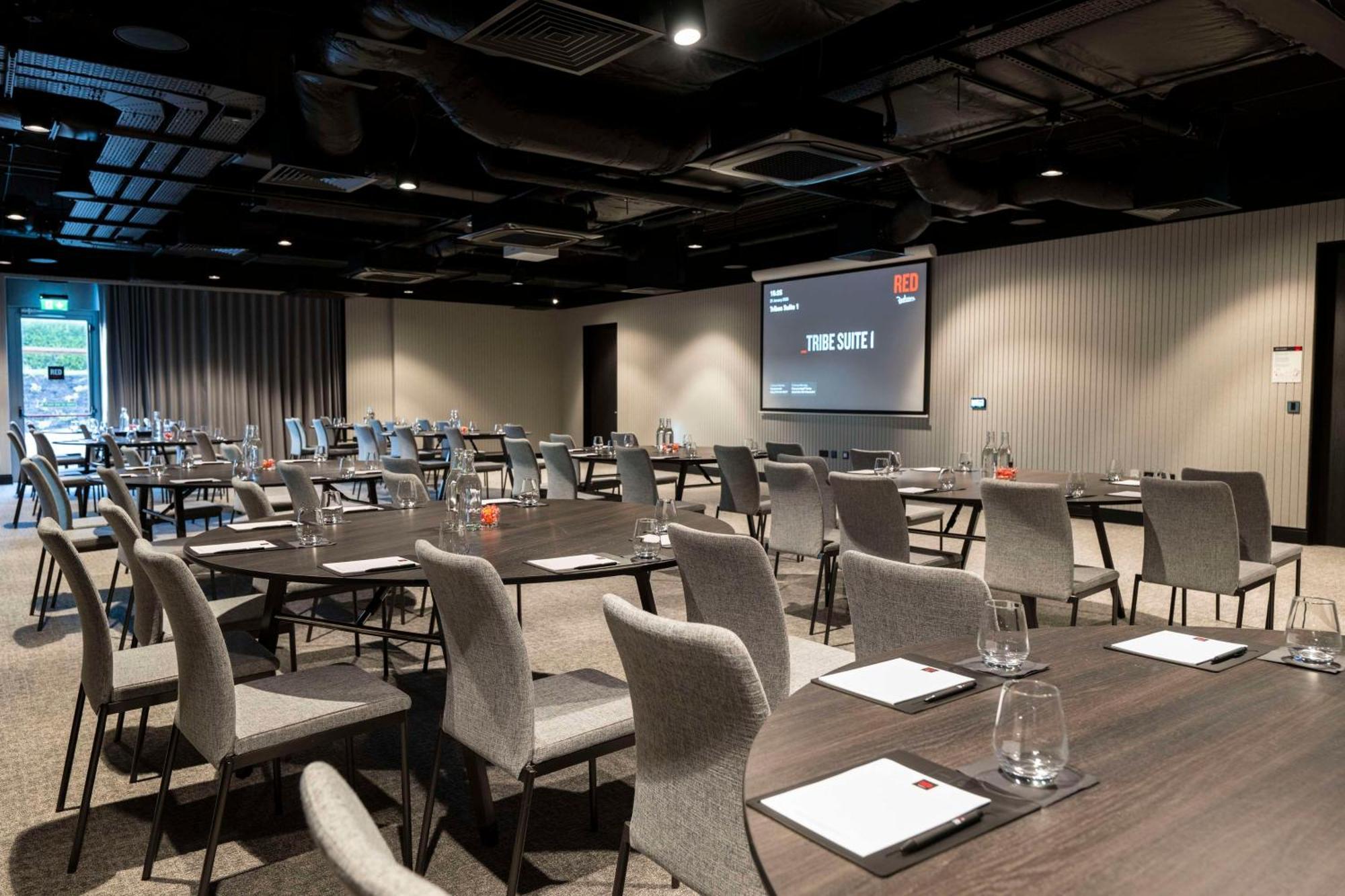 Radisson Red Galway 호텔 외부 사진