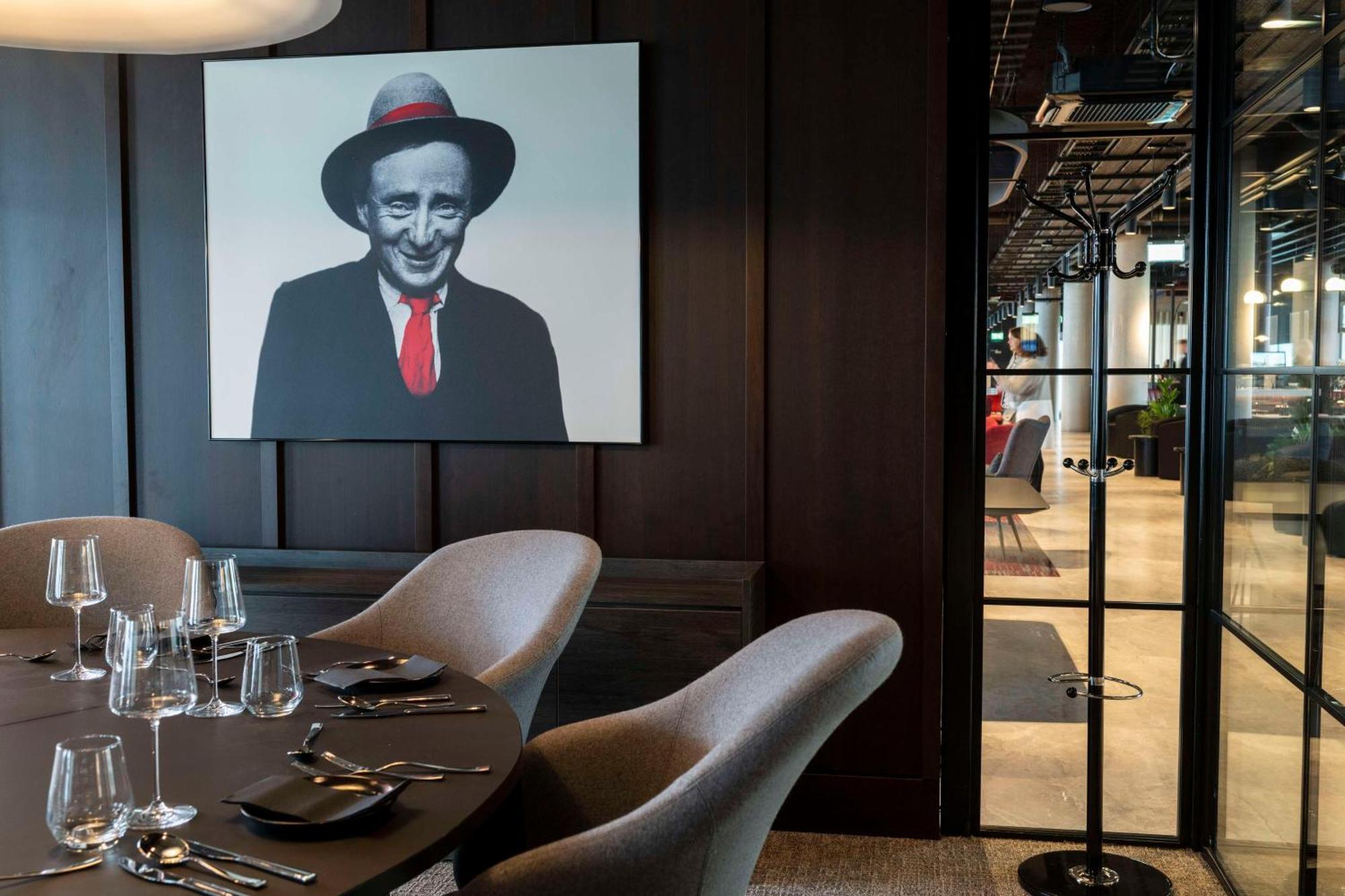 Radisson Red Galway 호텔 외부 사진